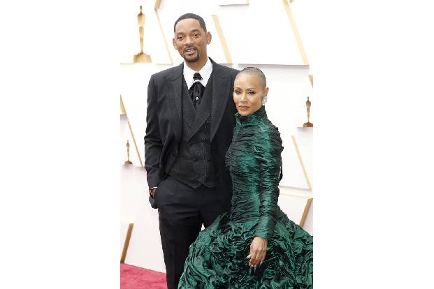 Die belegte ihn als Strafe für die Schelle übrigens mit einem zehnjährigen Hausverbot bei der Oscar-Verleihung. Weitere Strafen behält man sich vor. Sieht man sich allerdings die Gründe an...
