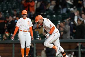 Baseball: Nakken erster weiblicher Field Coach