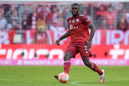 Dayot Upamecano - Note: 3,0 - Wirkte wachsam und verteidigte in vielen Szenen die Vorstöße des Gegners umsichtig. Erlaubte sich mit der Zeit im Positionsspiel und im technischen Bereich jedoch kleinere Wackler. Ließ vorne eine der wenigen klaren Chancen liegen (50.). Machte trotzdem ein ordentliches Spiel und trug am späten Gegentor keine Schuld.