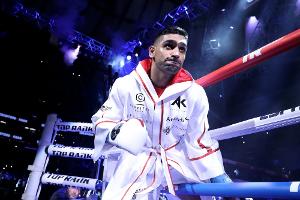 Ex-Box-Weltmeister Khan in London ausgeraubt