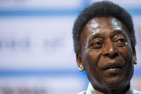 Pele muss erneut ins Krankenhaus