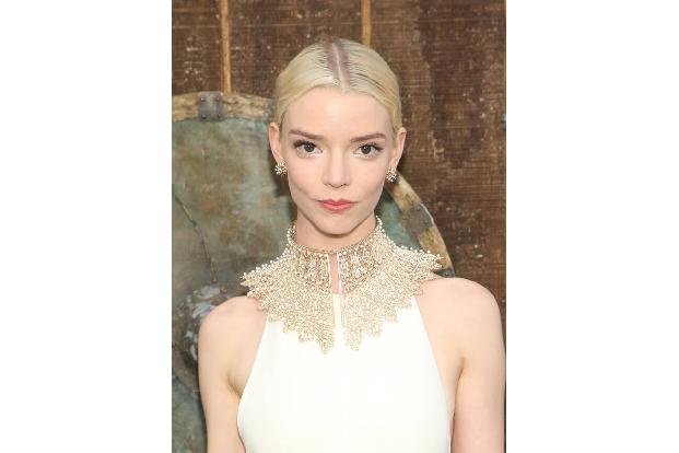 Die Amerikanerin ist in der Rolle der versklavten Zauberin Olga zu sehen und...