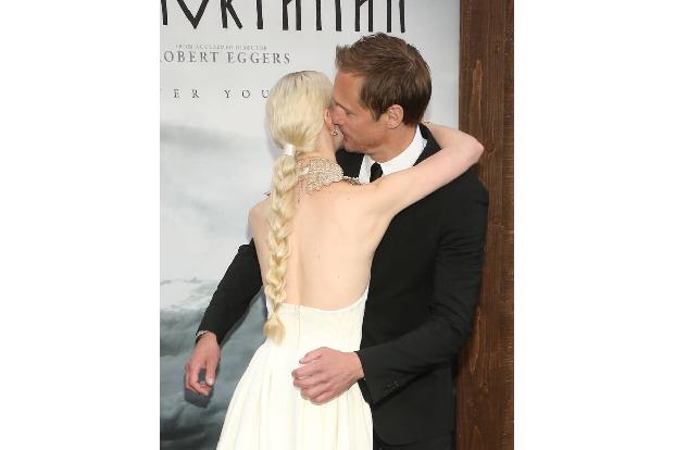 ...verliebt sich in den Wikingerprinzen Amleth, der von...