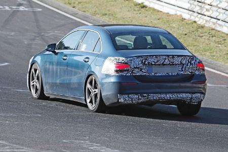 Erlkönig Mercedes A-Klasse Limousine