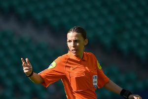 Frappart pfeift als erste Frau das französische Pokalfinale