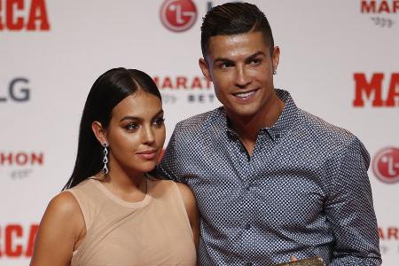 Cristiano Ronaldo: Erstes Familienbild mit neugeborener Tochter