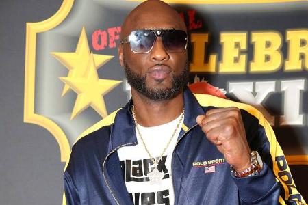 Neben Lamar Odom möchte man 2016 nicht gesessen haben, denn der einstige Gatte von Khloe Kardashian hatte schon in der Lounge ordentlich getankt und nach dem Boarding weiter getrunken. Nachdem er sich ...