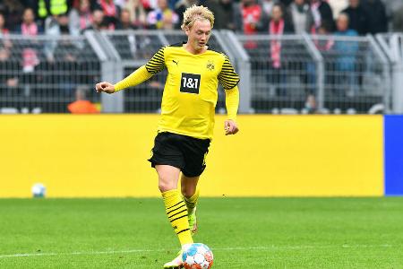 Julian Brandt - Note: 3,0 - Bot beim BVB im Passspiel mit die besten Ideen an und fand zumindest vereinzelt Lücken beim Gegner. Legte die Top-Chance durch Haaland auf (27.). Erzwang mit seinem Pass auf Reus zudem den Elfmeter. Verteidigte bei der Ecke vor dem 0:1 allerdings zu ballorientiert und vergaß dabei Gnabry (15.).