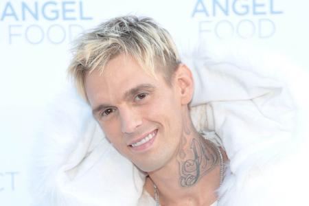 Nach Gesichtstattoo: Aaron Carter zeigt sich mit Glatze