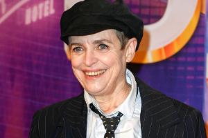 Romanverfilmung: Katharina Thalbach wird zu "Miss Merkel"