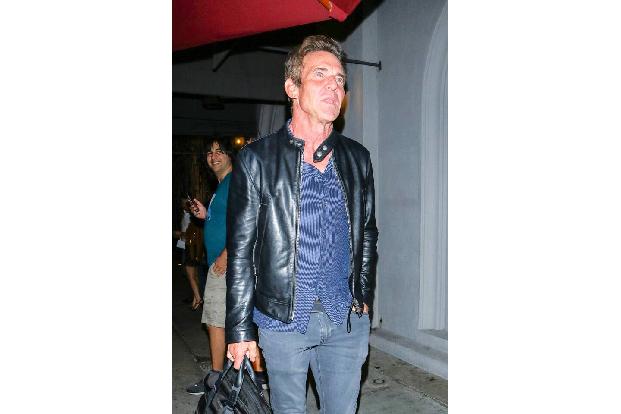 …Dennis Quaid. Der Amerikaner setzte alles daran, neben dem brillanten Sheen als nicht ganz unumstrittenem Bill Clinton nicht unterzugehen.