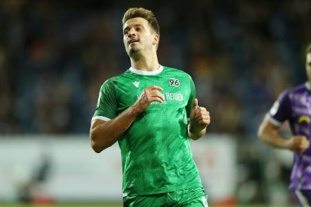 Hannover dicht vor dem Klassenerhalt: Sieg gegen KSC