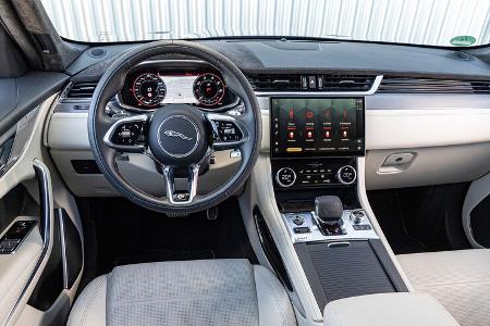 Jaguar F-Pace P550 SVR