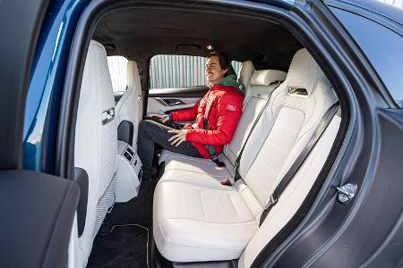 Jaguar F-Pace P550 SVR