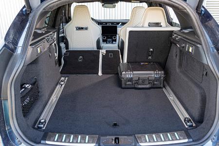 Jaguar F-Pace P550 SVR