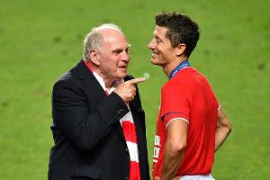 Hoeneß geht "hundertprozentig" von Lewandowski-Verbleib aus