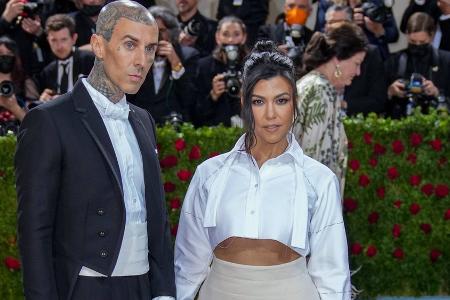 Verlobung mit Travis Barker: Kardashian-Tochter heulte aus Frust