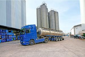 Wie entsteht Motoröl, Anlieferung