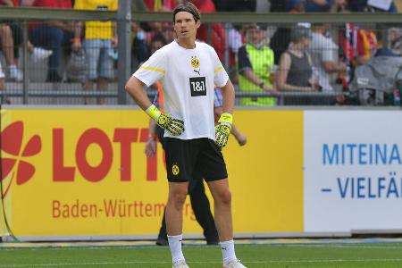 BVB - TOR: Marwin Hitz - Note: 3,0 - Parierte den Gewaltschuss von Raschl sicher (41.), hatte beim Gegentreffer indes später keine Chance. Verhinderte gegen Ngankam in der Schlussphase aus kurzer Distanz einen weiteren Gegentreffer (84.). Vorher aber auch zumindest einmal mit einem Fehlgriff nach Flanke, der zum Glück ungestraft blieb.