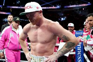 Box-Star Alvarez verpasst WM-Titel im Halbschwergewicht