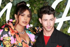 Priyanka Chopra und Nick Jonas: Erstes Babyfoto und ernste Details