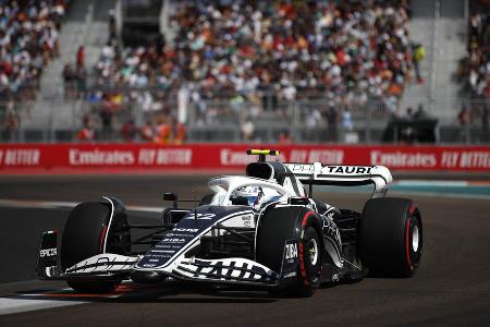 P13: Yuki Tsunoda (AlphaTauri) - Note: 5,0 - Konnte seine gute Startposition nicht in einen guten ersten Stint ummünzen. Kam als erster Pilot zum Stopp, besser wurde seine Pace dadurch aber auch nicht. Hätte das Rennen ohne das Chaos in der Schlussphase auf dem letzten oder vorletzten Platz beendet - und das auch zu Recht.