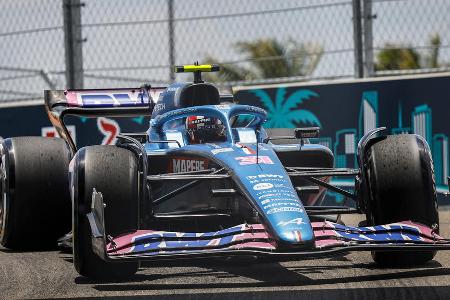 P8: Esteban Ocon (Alpine) - Note: 2,0 - Fuhr ein unauffälliges Rennen, war kaum im Bild - bis er durch das Safety Car zum großen Gewinner wurde. Verlor durch diesen Stopp deutlich weniger Zeit und auch nur zwei Positionen. Nutzte seine Softs gut aus, hielt sich aus allem Chaos heraus und maximierte das Ergebnis.