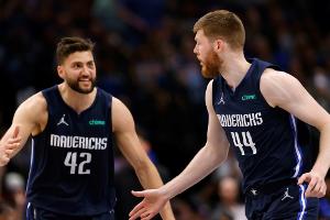 Kleber und die Mavs gleichen gegen Phoenix aus
