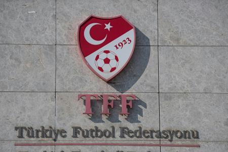 Schiedsrichter wirft Bitcoin: Türkischer Verband ermittelt