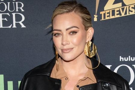 Hilary Duff zeigt sich hüllenlos auf Magazin-Cover