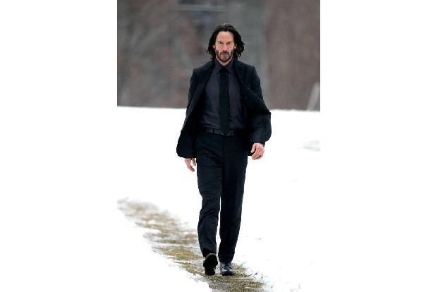 Auch bei Schauspieler Keanu Reeves gab es gleich zwei Tragödien. Seine gemeinsame Tochter mit Jennifer Syme wurde 1999 tot geboren, das Paar trennte sich wenig später. 2001 kam Jennifer Syme dann bei einem Autounfall ums Leben.