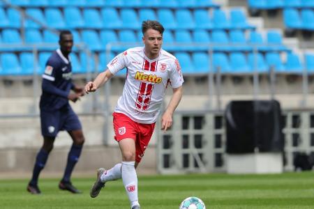 Hannover holt Besuschkow aus Regensburg