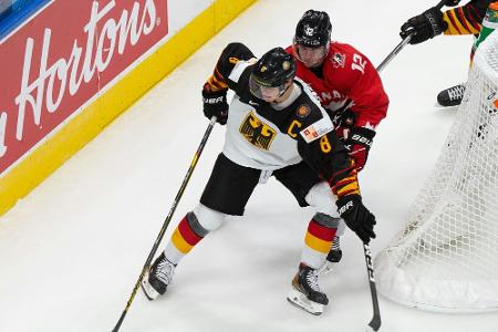 NHL-Youngster Stützle verletzt vom Eis: