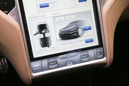 Tesla Model S, Monitor, Bordcomputer