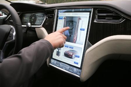 Tesla Model S, Monitor, Bordcomputer