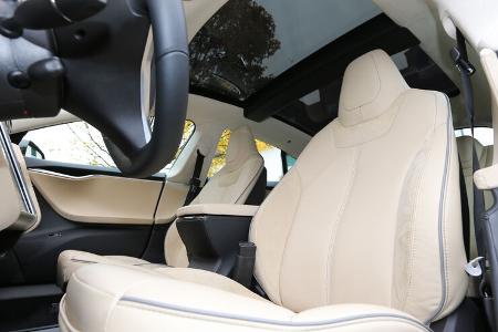 Tesla Model S, Fahrersitz