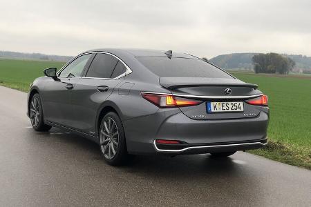 11/2019, Lexus ES300h