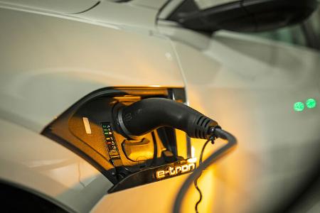 Audi E-Tron, ams 2019_23, Ladevorgang