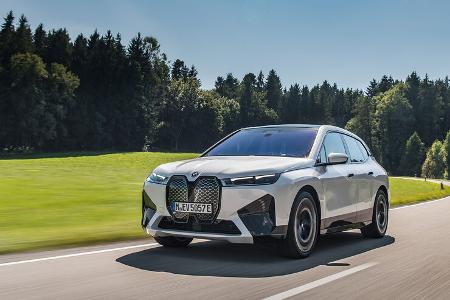 BMW iX xDrive i40 Mineral White