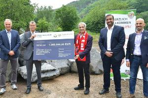 Katar gibt eine Million für Kinderfußballplätze im Ahrtal