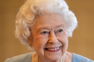 Kekse in Corgi-Form und Co: Die Souvenirs zum Platinjubiläum der Queen