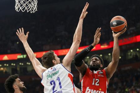 Pleiß steht mit Istanbul im EuroLeague-Finale
