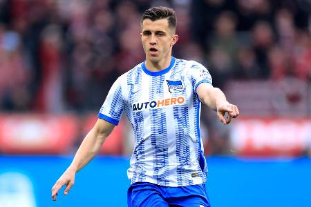 Marc Oliver Kempf - Note: 4,0 - Gewann im ersten Durchgang nicht einen Zweikampf und war in vielen Szenen auf die Mitspieler angewiesen. Konnte die Ideen des HSV zumindest später manchmal vorhersehen und stellte die Räume dann zu. Vereitelte eine Top-Chance durch Glatzel (68.).