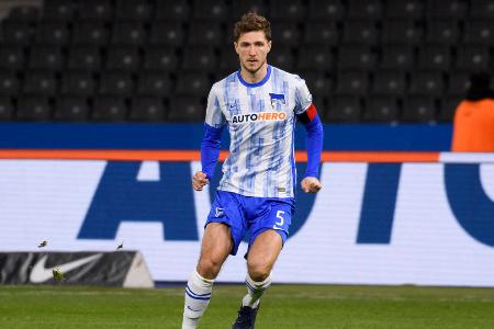 MITTELFELD: Niklas Stark (bis 70.) - Note: 5,5 - Fand im zentralen Mittelfeld überhaupt nicht in die Partie. Wurde im Spielaufbau vielfach energisch gestört und zeigte mit leichten Fehlern Nerven. In den Zweikämpfen ebenfalls überhaupt nicht auf der Höhe. Kam viel zu oft zu spät, musste sich nach seiner frühen Verwarnung stark zurückhalten.