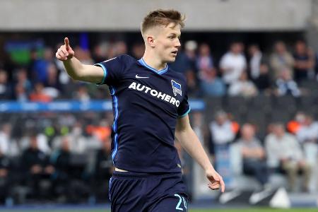 Luca Wollschläger (bis 45.) - Note: 5,0 - War im Spiel der Hertha überhaupt kein Faktor und suchte vergeblich nach seiner Rolle. Konnte die langen Bälle als Zielspieler zu selten festmachen. Hatte auch sonst vor der Pause deutlich mehr Ballverluste als angekommene Pässe. Wurde deshalb zurecht ausgewechselt.