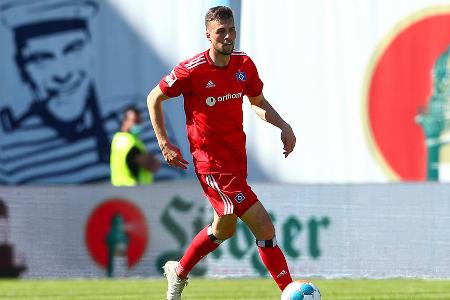 MITTELFELD: Jonas Meffert - Note: 1,5 - Verlagerte das Spiel der Hanseaten mit seinen Pässen immer wieder geschickt und streute auch auf vertikaler Ebene punktuell tolle Zuspiele ein. Im Zweikampf ebenfalls einer der besten Akteure auf dem Platz. Gewann alle zehn seiner Zweikämpfe und war damit ein Schlüssel zum Erfolg.