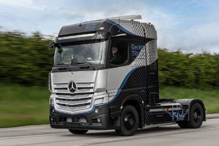 next level Mercedes-Benz GenH2 Truck