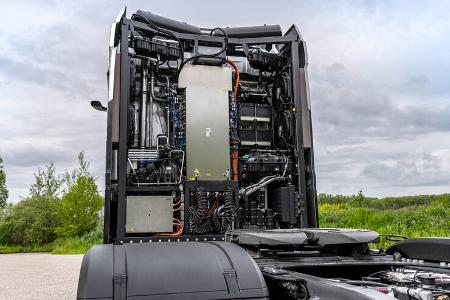 next level Mercedes-Benz GenH2 Truck