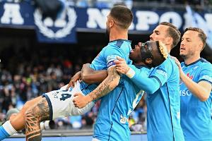 Krawalle überschatten Neapel-Sieg am letzten Spieltag