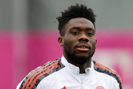 Bayern-Star Davies trennt sich von PSG-Freundin